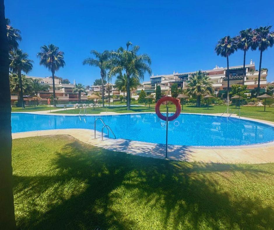 Stayatsas Luxe App Vlakbij Strand, 80 M2 Terras, Grote Zwembaden *